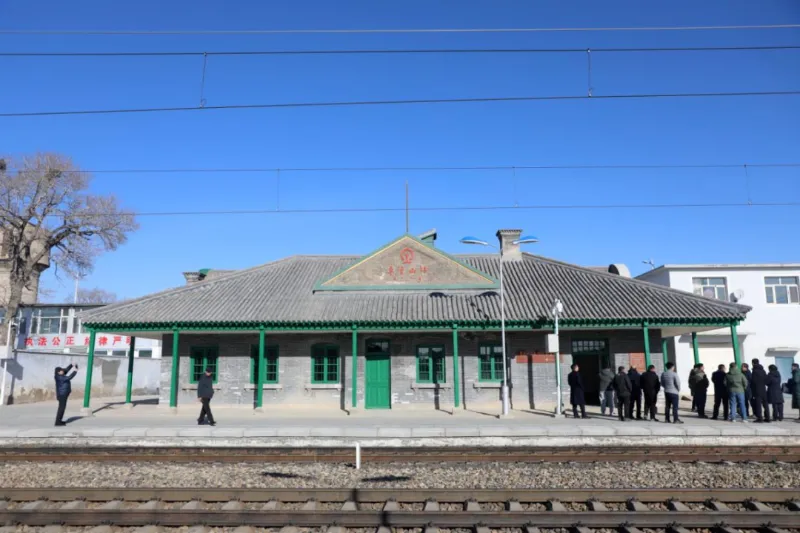 ϲ��������������һ�����������������Ժ�ڶ������񱱽��Ļ�������Ͱ���